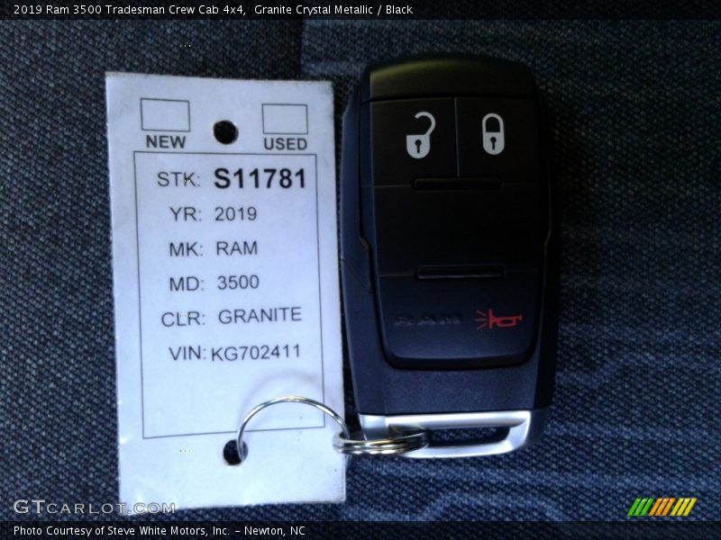 Granite Crystal Metallic / Black 2019 Ram 3500 Tradesman Crew Cab 4x4