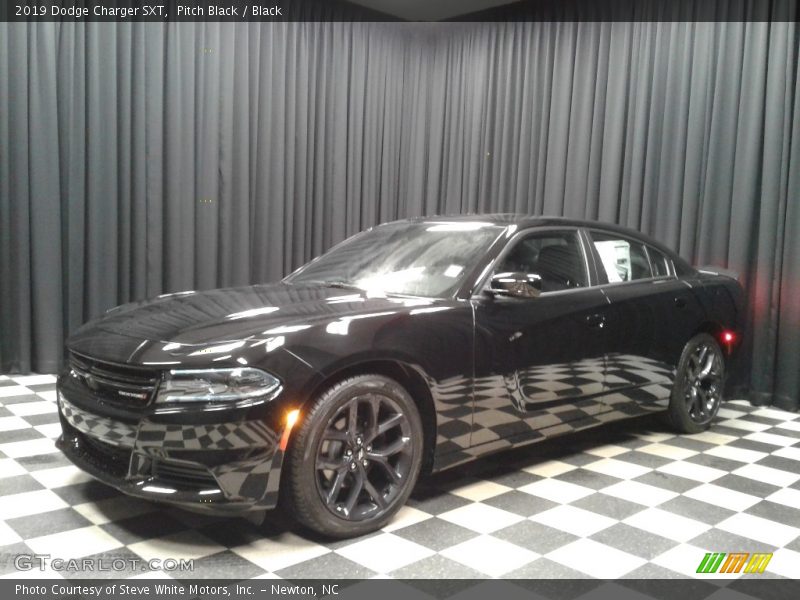 Pitch Black / Black 2019 Dodge Charger SXT