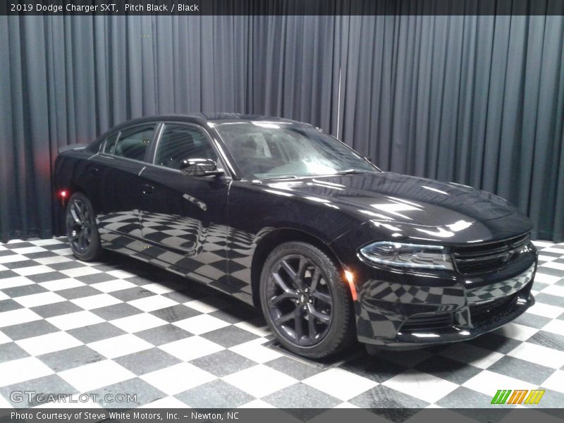 Pitch Black / Black 2019 Dodge Charger SXT