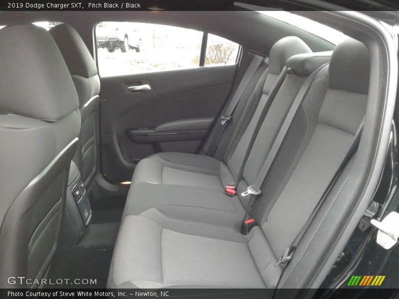 Pitch Black / Black 2019 Dodge Charger SXT