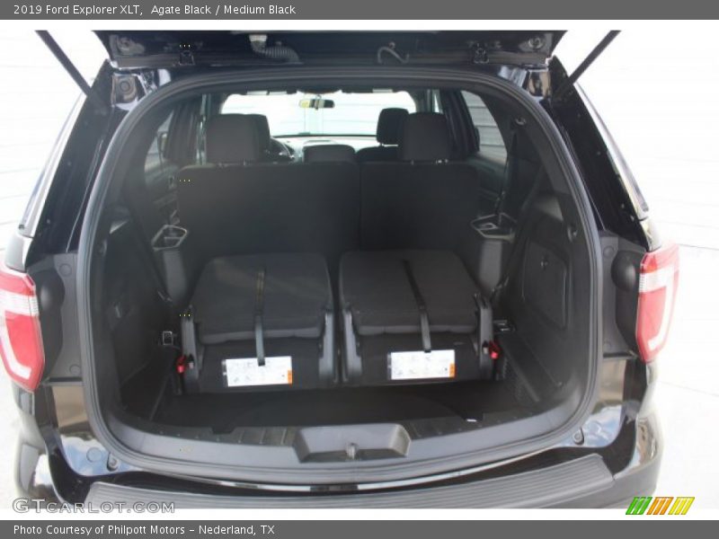 Agate Black / Medium Black 2019 Ford Explorer XLT