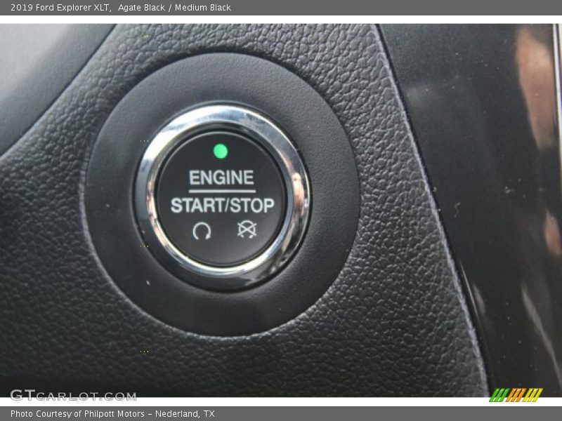 Agate Black / Medium Black 2019 Ford Explorer XLT