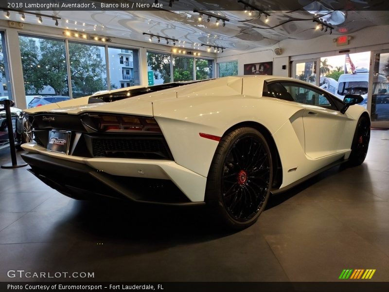 Bianco Isis / Nero Ade 2018 Lamborghini Aventador S