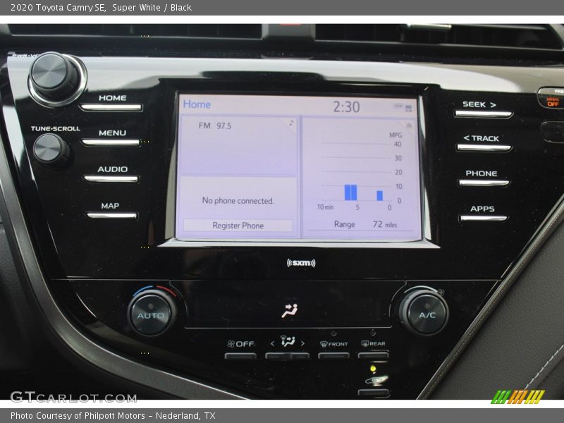Controls of 2020 Camry SE