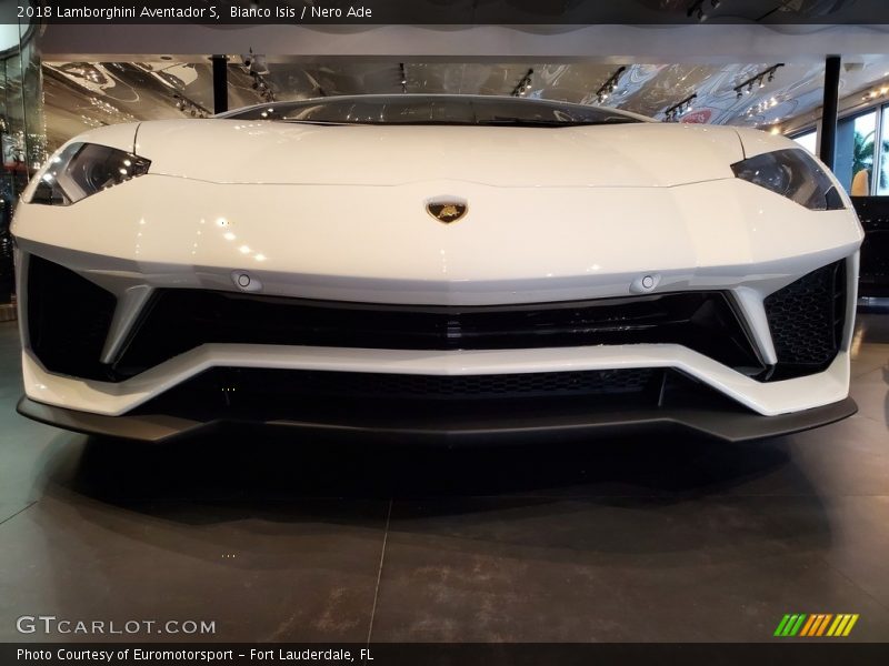 Bianco Isis / Nero Ade 2018 Lamborghini Aventador S