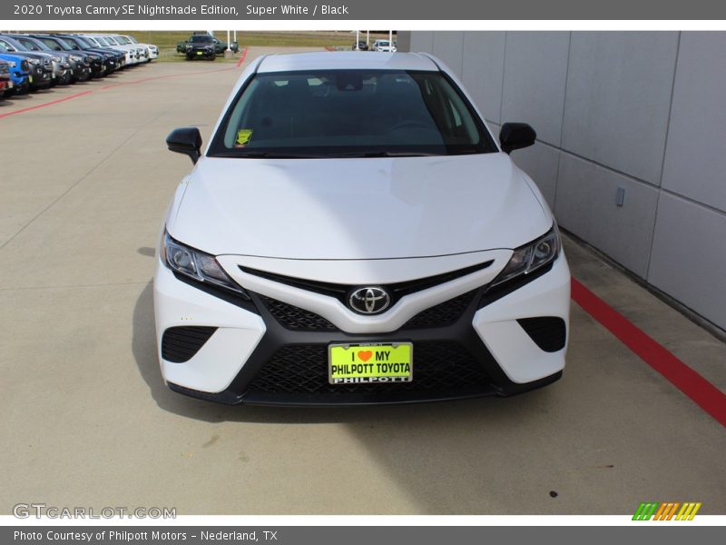 Super White / Black 2020 Toyota Camry SE Nightshade Edition