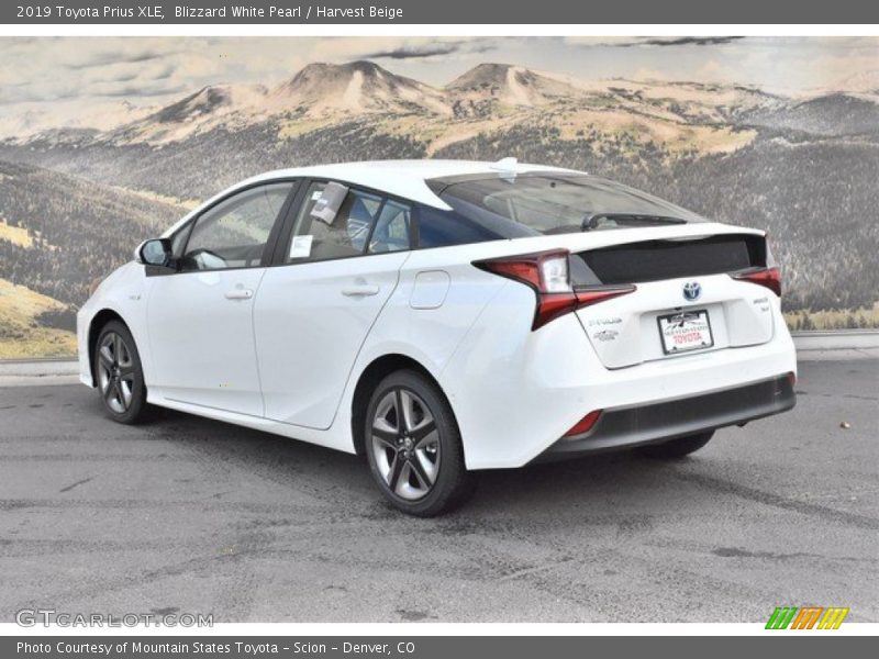 Blizzard White Pearl / Harvest Beige 2019 Toyota Prius XLE