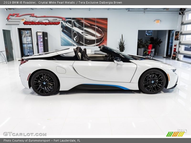 Crystal White Pearl Metallic / Tera Exclusive Dalbergia Brown 2019 BMW i8 Roadster