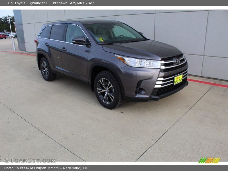Predawn Gray Mica / Ash 2019 Toyota Highlander LE