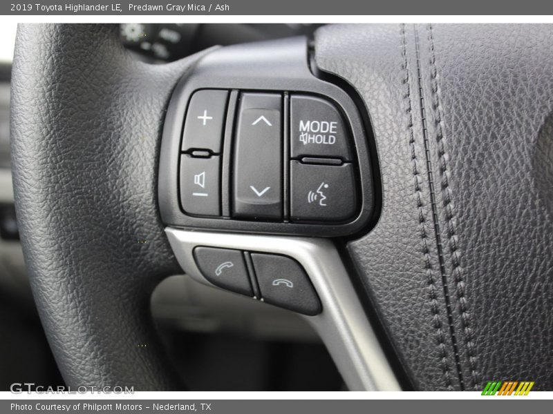Predawn Gray Mica / Ash 2019 Toyota Highlander LE