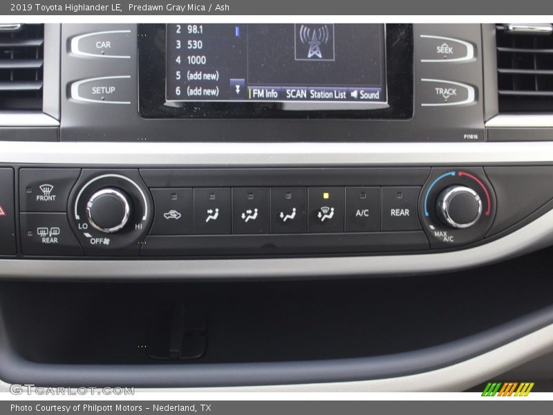 Predawn Gray Mica / Ash 2019 Toyota Highlander LE