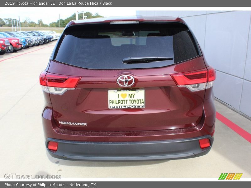 Ooh La La Rouge Mica / Black 2019 Toyota Highlander LE