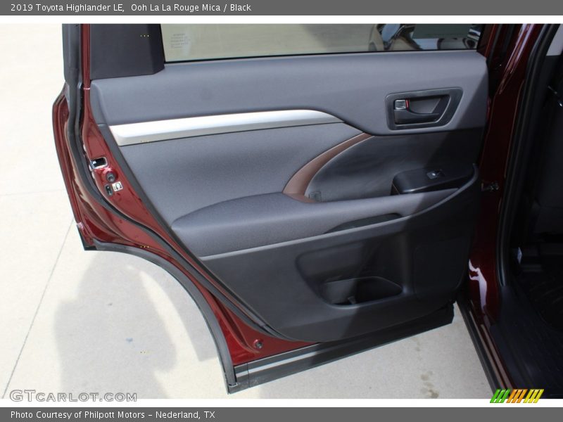 Ooh La La Rouge Mica / Black 2019 Toyota Highlander LE