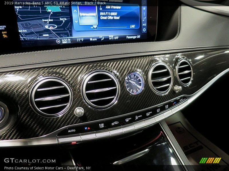 Controls of 2019 S AMG 63 4Matic Sedan