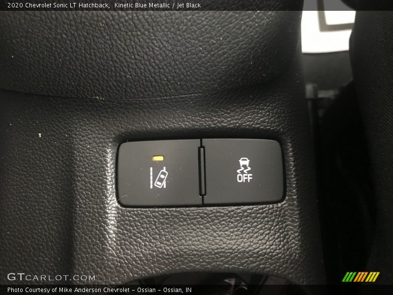 Kinetic Blue Metallic / Jet Black 2020 Chevrolet Sonic LT Hatchback