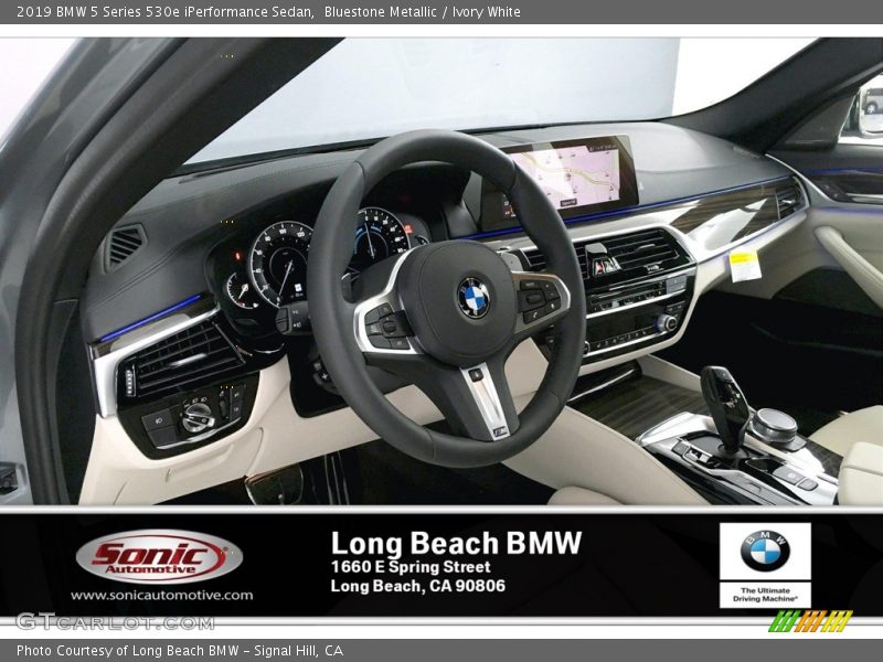 Bluestone Metallic / Ivory White 2019 BMW 5 Series 530e iPerformance Sedan