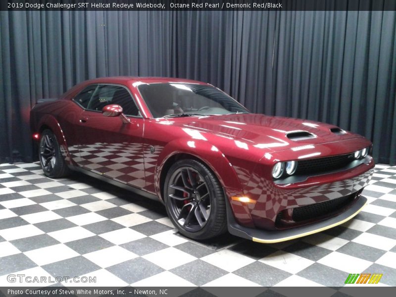  2019 Challenger SRT Hellcat Redeye Widebody Octane Red Pearl