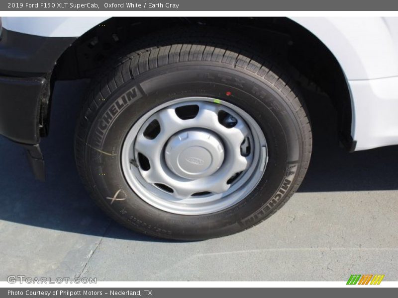 Oxford White / Earth Gray 2019 Ford F150 XLT SuperCab