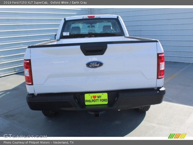 Oxford White / Earth Gray 2019 Ford F150 XLT SuperCab