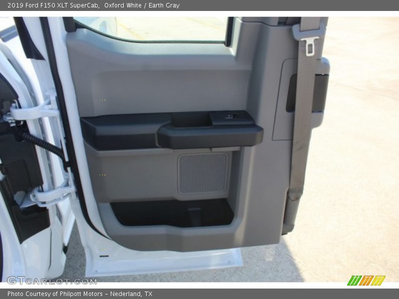 Oxford White / Earth Gray 2019 Ford F150 XLT SuperCab