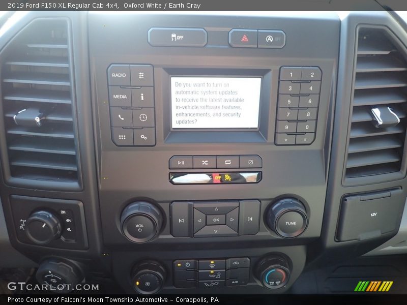 Oxford White / Earth Gray 2019 Ford F150 XL Regular Cab 4x4