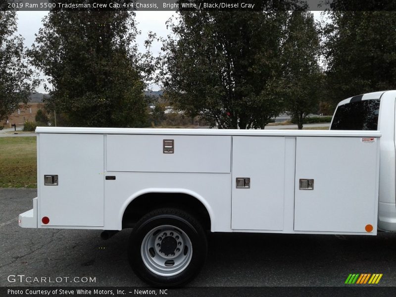 Bright White / Black/Diesel Gray 2019 Ram 5500 Tradesman Crew Cab 4x4 Chassis