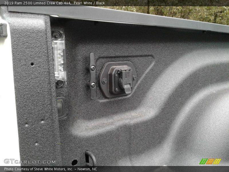 Pearl White / Black 2019 Ram 2500 Limited Crew Cab 4x4