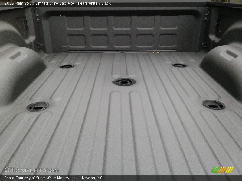 Pearl White / Black 2019 Ram 2500 Limited Crew Cab 4x4