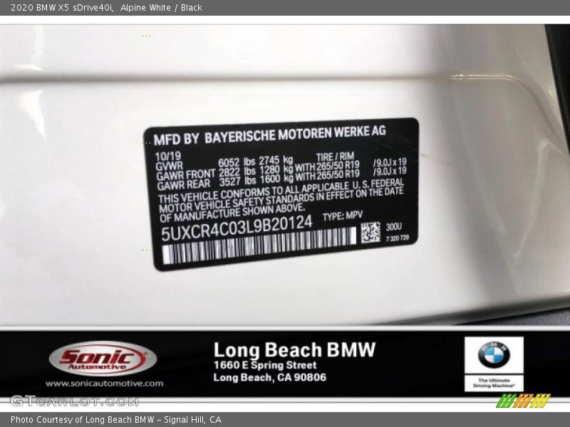 Alpine White / Black 2020 BMW X5 sDrive40i