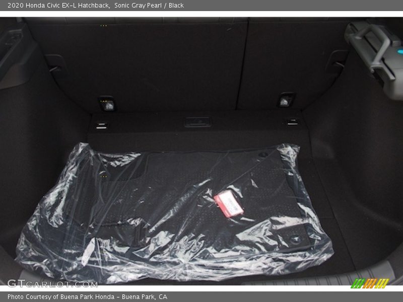 Sonic Gray Pearl / Black 2020 Honda Civic EX-L Hatchback