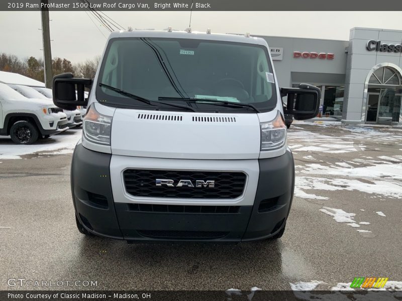 Bright White / Black 2019 Ram ProMaster 1500 Low Roof Cargo Van
