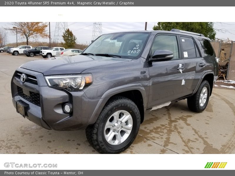 Front 3/4 View of 2020 4Runner SR5 Premium 4x4