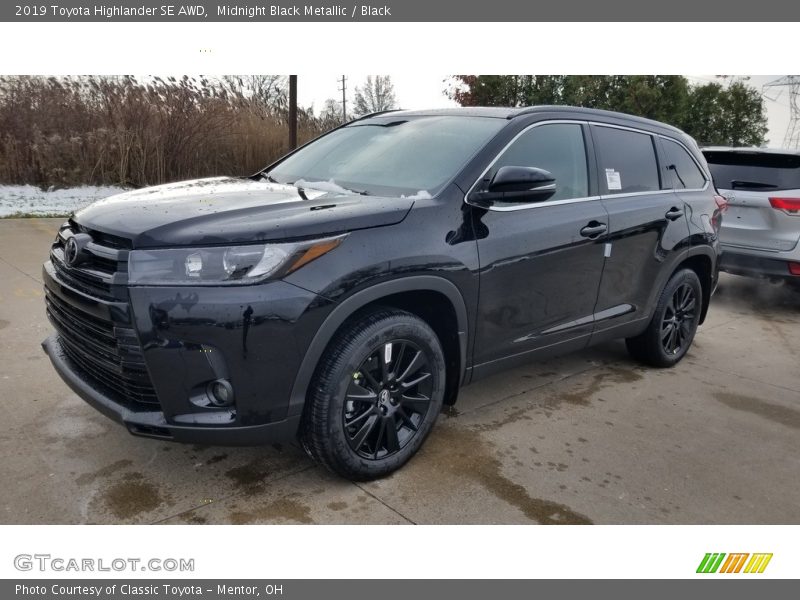 Midnight Black Metallic / Black 2019 Toyota Highlander SE AWD