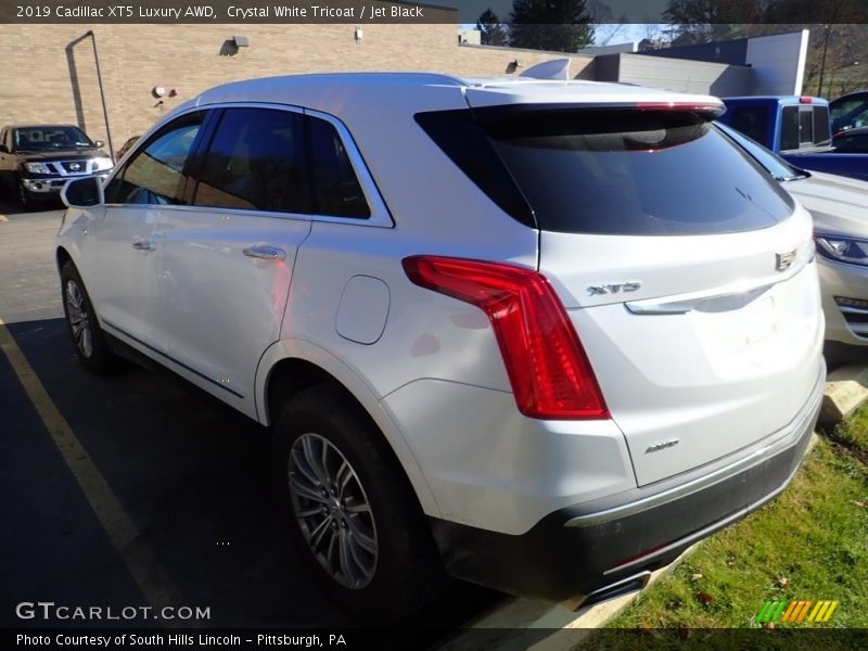 Crystal White Tricoat / Jet Black 2019 Cadillac XT5 Luxury AWD