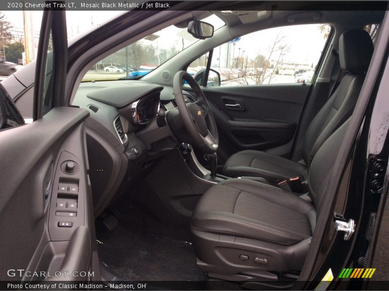 Front Seat of 2020 Trax LT