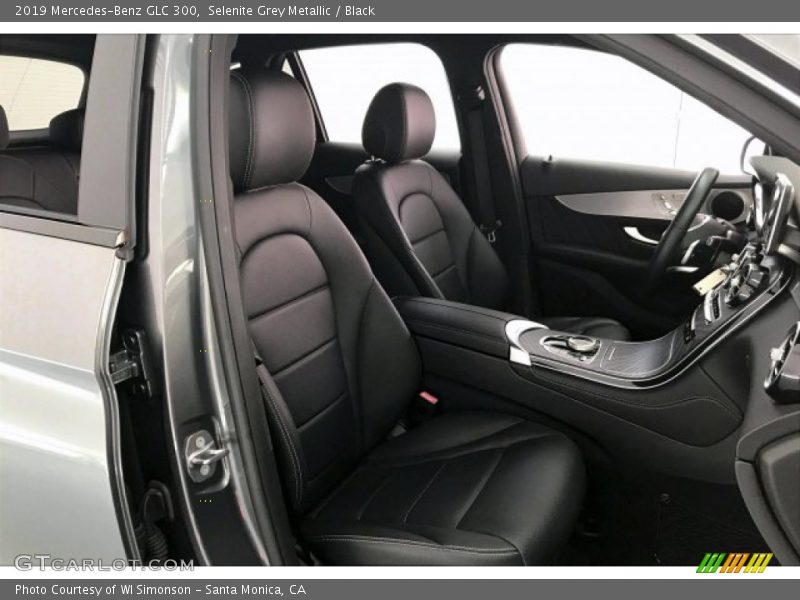 Selenite Grey Metallic / Black 2019 Mercedes-Benz GLC 300