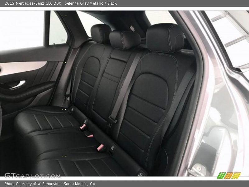 Selenite Grey Metallic / Black 2019 Mercedes-Benz GLC 300