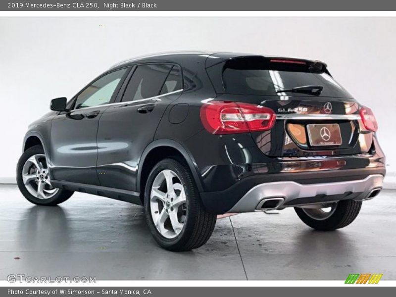 Night Black / Black 2019 Mercedes-Benz GLA 250