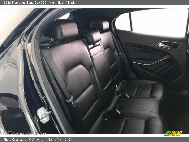 Night Black / Black 2019 Mercedes-Benz GLA 250