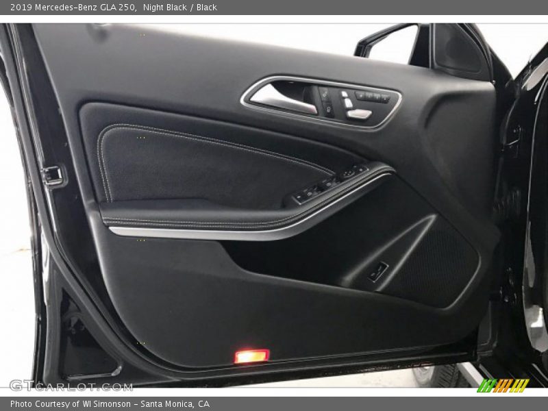 Night Black / Black 2019 Mercedes-Benz GLA 250