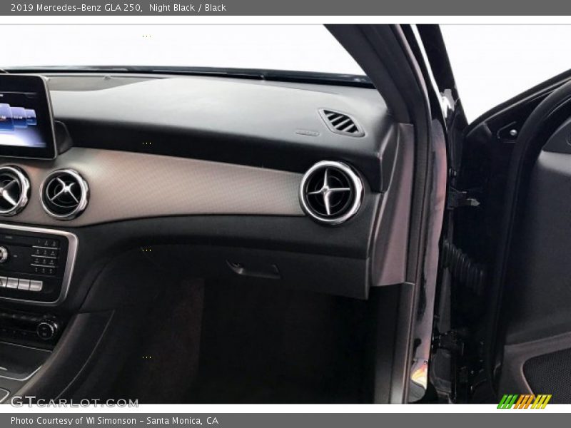 Night Black / Black 2019 Mercedes-Benz GLA 250