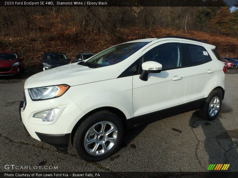Front 3/4 View of 2020 EcoSport SE 4WD