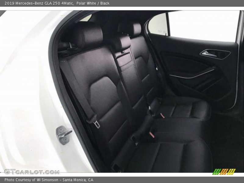 Polar White / Black 2019 Mercedes-Benz GLA 250 4Matic