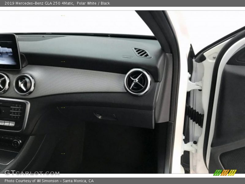 Polar White / Black 2019 Mercedes-Benz GLA 250 4Matic