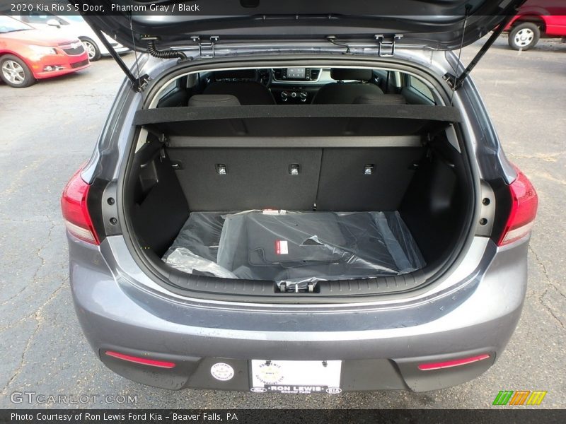  2020 Rio S 5 Door Trunk