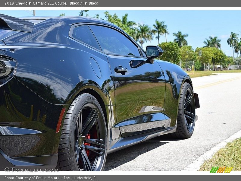 Black / Jet Black 2019 Chevrolet Camaro ZL1 Coupe