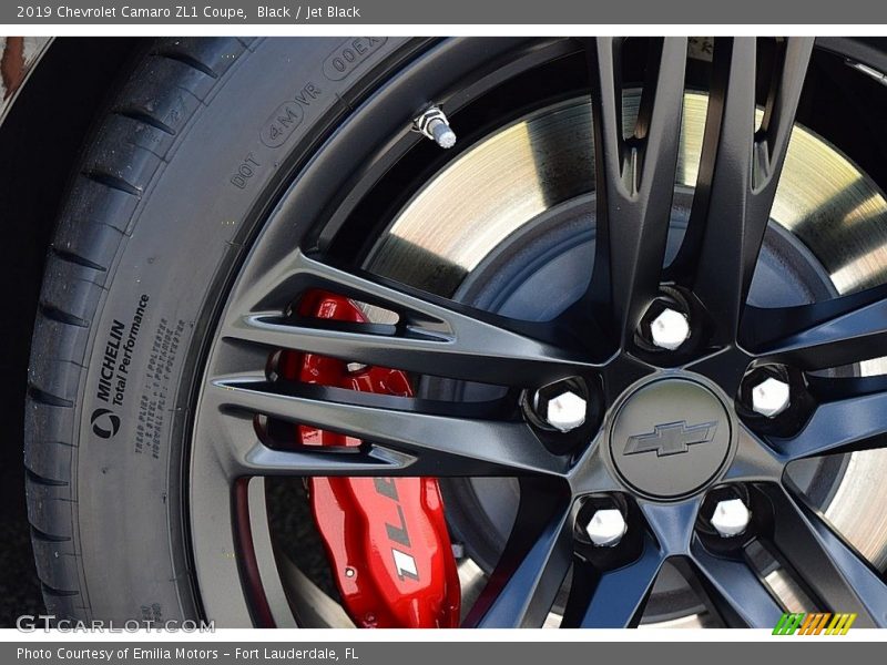 Black / Jet Black 2019 Chevrolet Camaro ZL1 Coupe