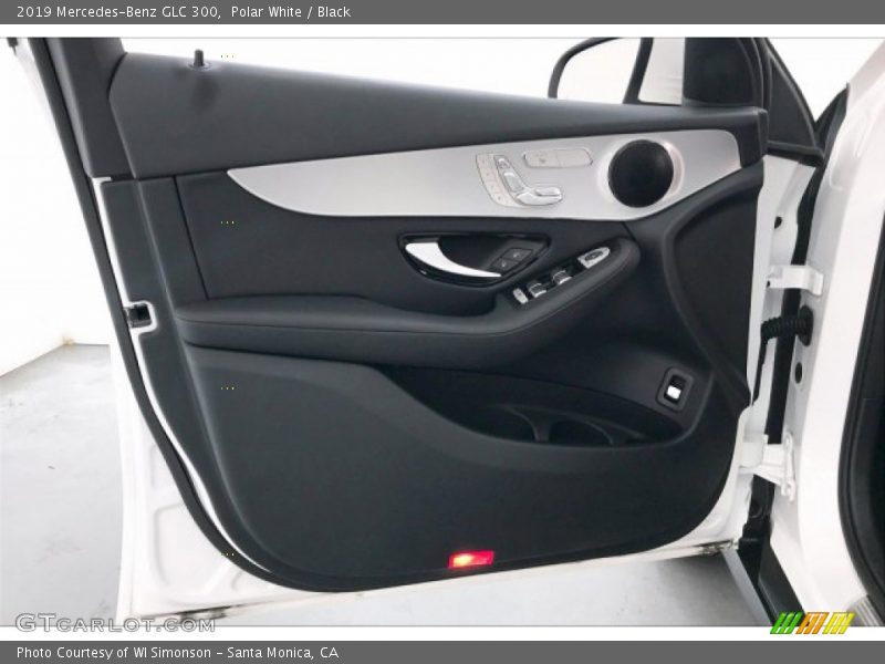 Polar White / Black 2019 Mercedes-Benz GLC 300