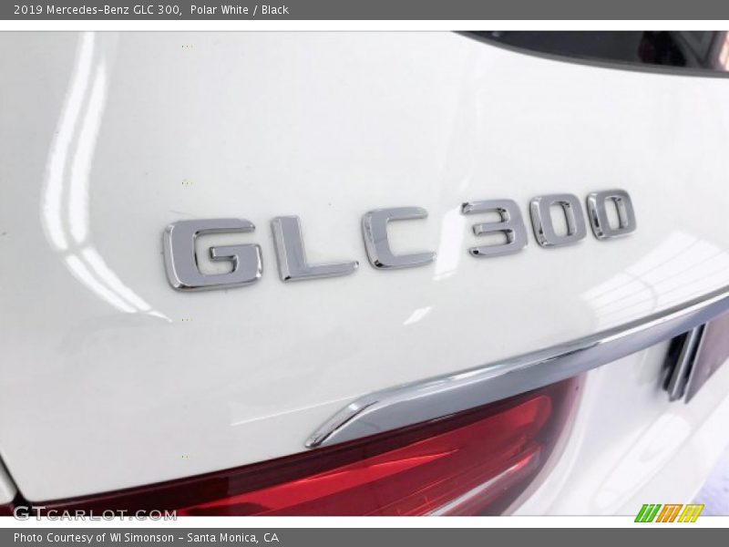 Polar White / Black 2019 Mercedes-Benz GLC 300