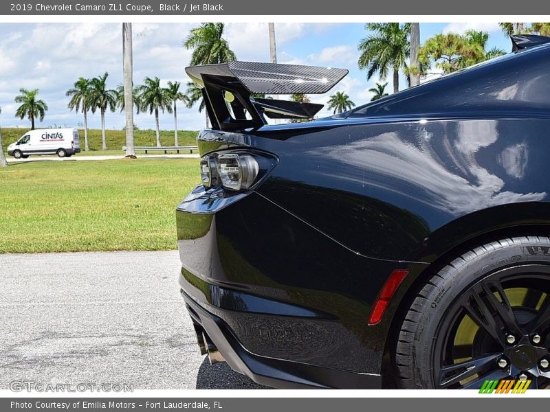 Black / Jet Black 2019 Chevrolet Camaro ZL1 Coupe